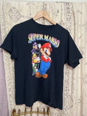 Super Mario: Mario shirt